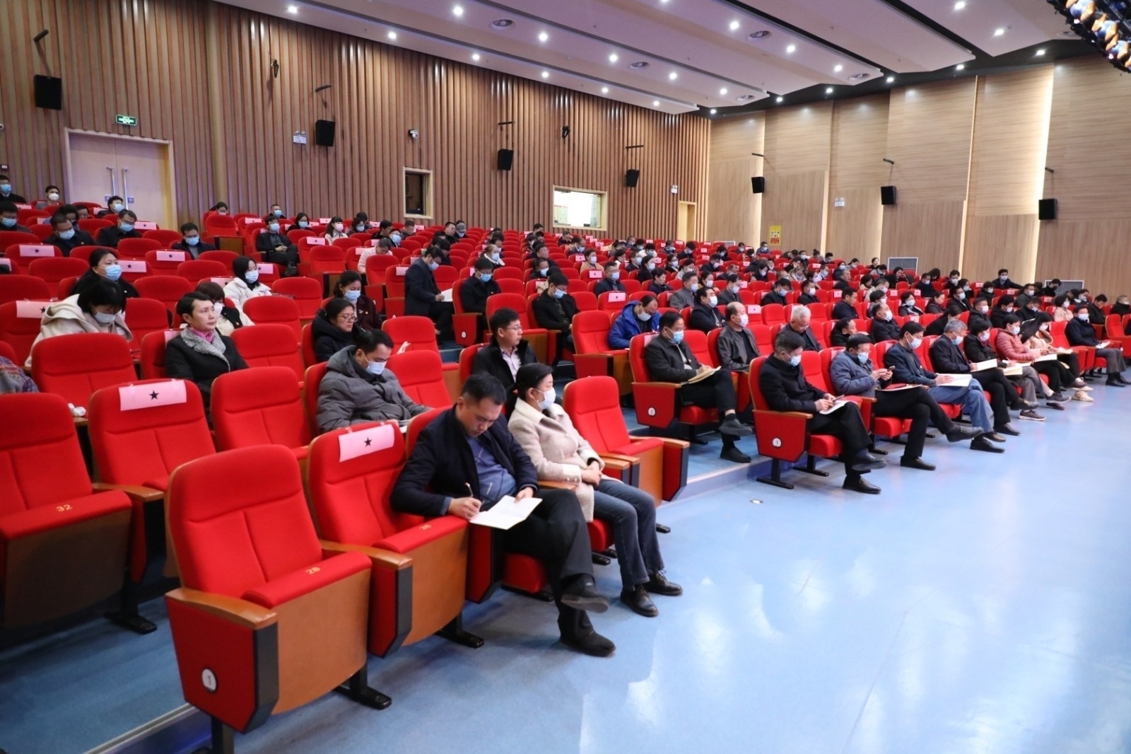 3各学院党总支书记、辅导员参加会议.jpg 3各学院党总支书记、辅导员参加会议.jpg